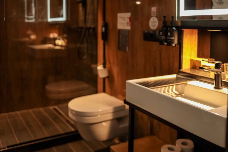 Winter-Ready Family Bathroom Design Ideas